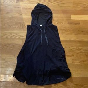 Black Under Armor Workout shirt with a hood